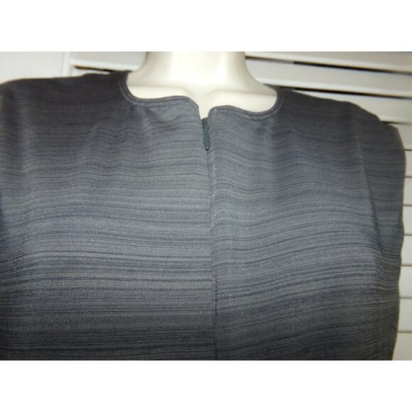 Athleta 1/2 zip ruched side yoga/running top Back key pocket‎ L - Picture 3 of 6